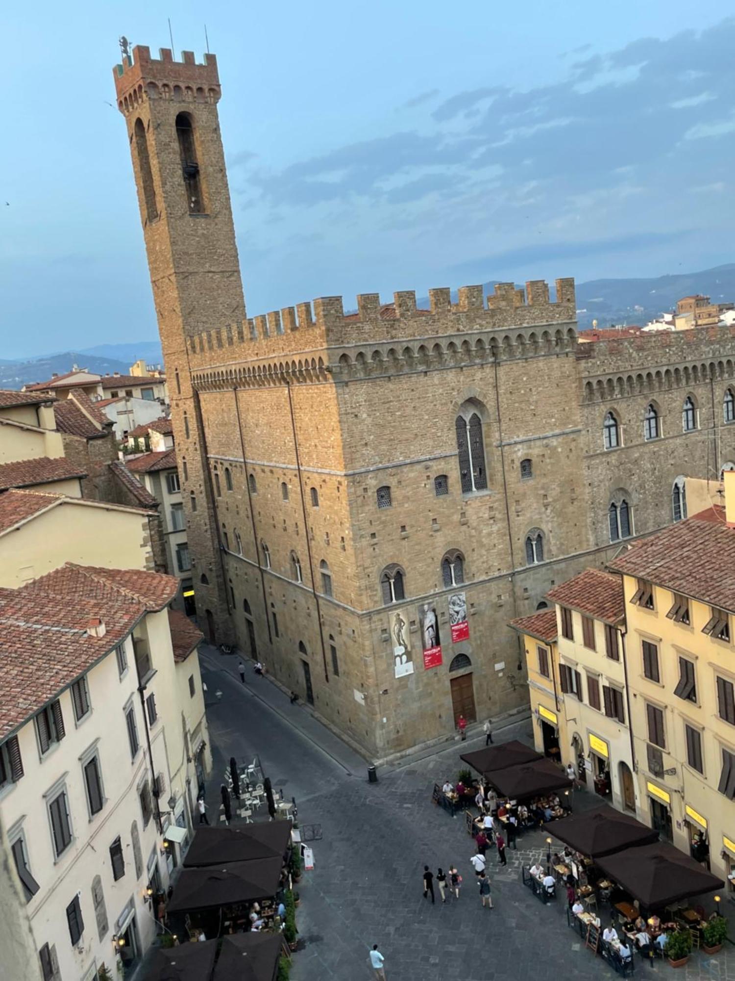 Cozy Duomo Dante Uffizi Firenze Central Exterior foto